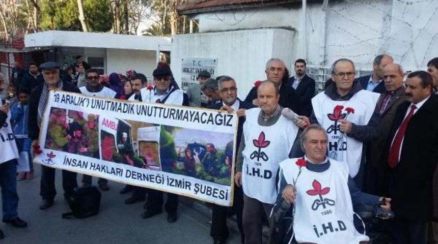 Cezaevi &Ouml;n&uuml;nde 14 Yıl &Ouml;nceki Hayata D&ouml;n&uuml;ş Operasyonunu Protesto Ettiler