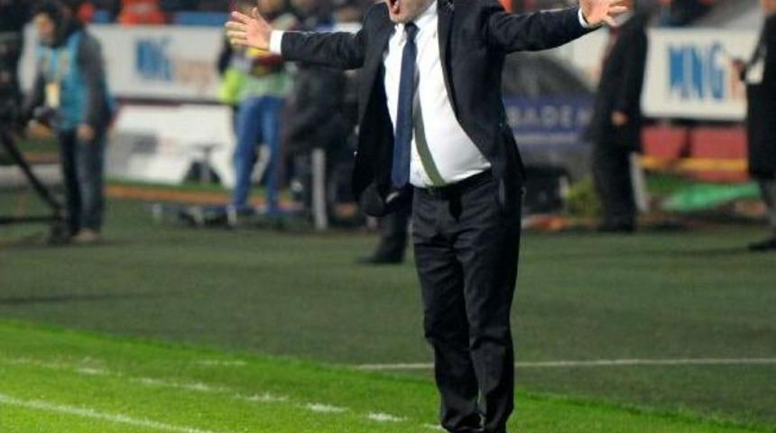 &Ccedil;aykur Rizespor'da Lualua'nın Kaptanlığını Karaman İstemedi