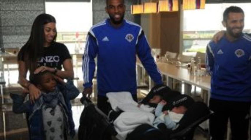 Hollandalı Yıldıza Doğum G&uuml;n&uuml; S&uuml;rprizi