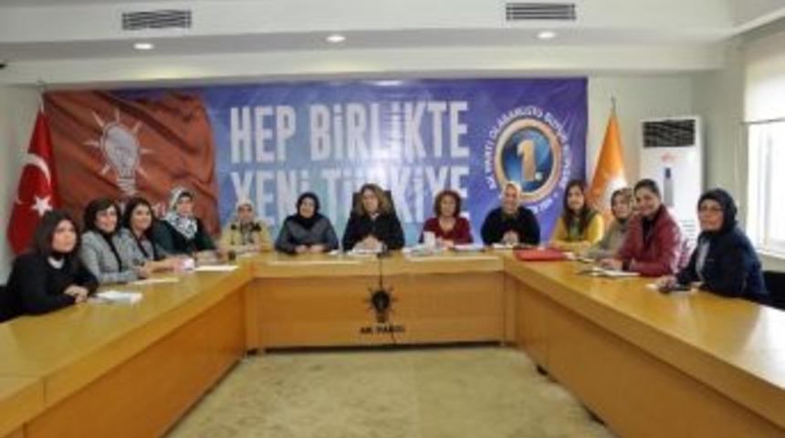 Ak Parti Adana Kadın Kollarında Kongere Heyecanı