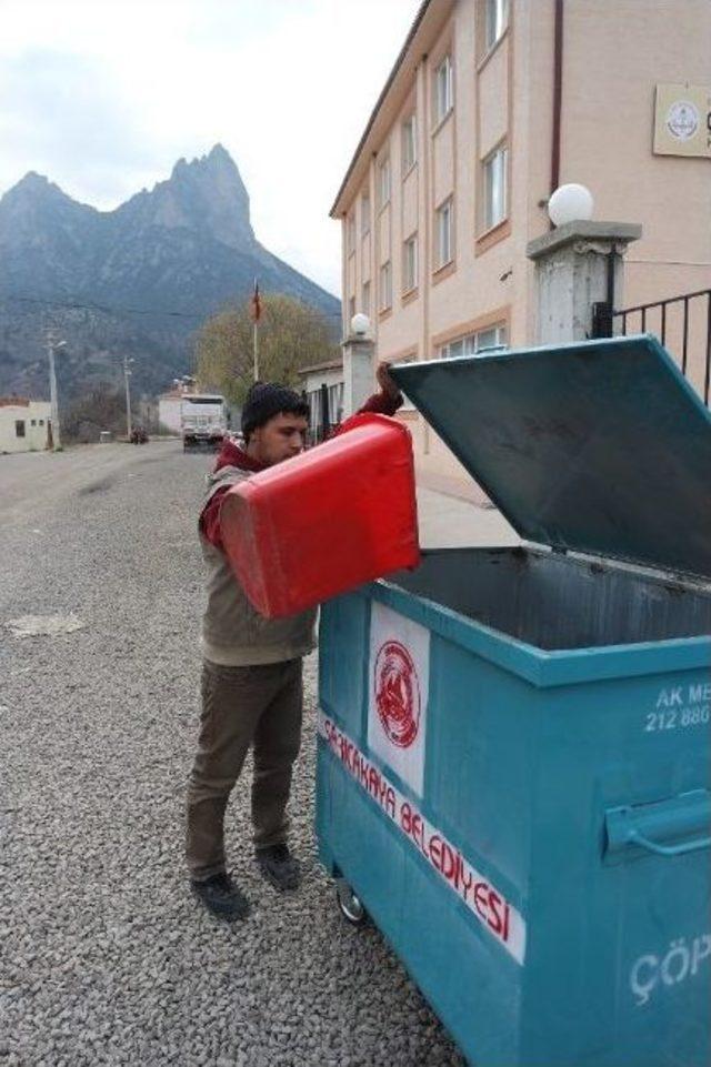 Sarıcakaya’da Konteynırsız Sokak Kalmadı