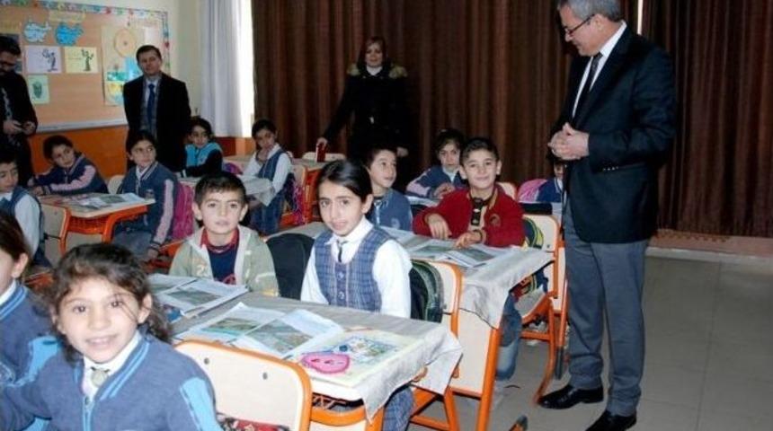 Vali Deniz, K&ouml;y Ziyaretlerinde...