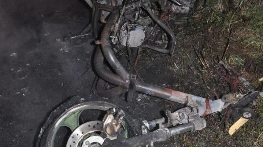 Çalıntı Motosiklet Yanarak Kül Oldu