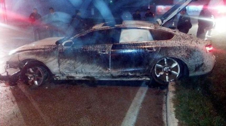 Bursa&rsquo;da Direğe &Ccedil;arpan Otomobil Takla Atarak Durabildi