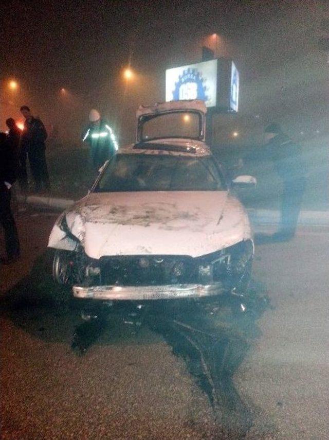 Bursa’da Direğe Çarpan Otomobil Takla Atarak Durabildi
