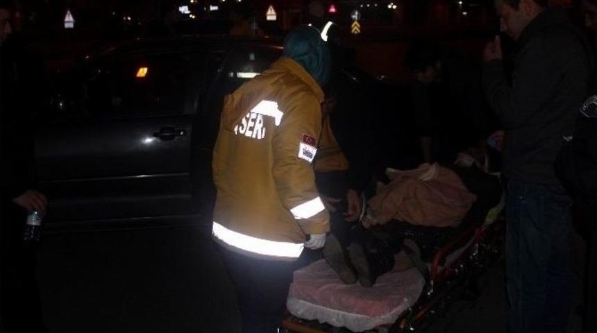 Otomobiller &Ccedil;arpıştı: 2 Yaralı