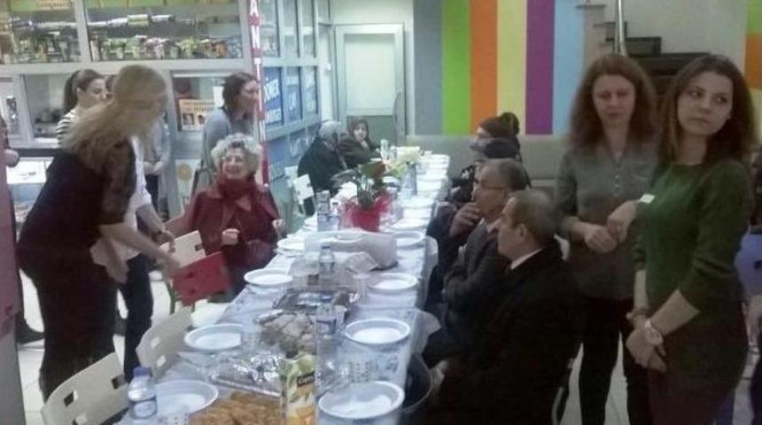 Aden &Ouml;ğrencileri Huzur Evi Sakinlerini Ağırladı