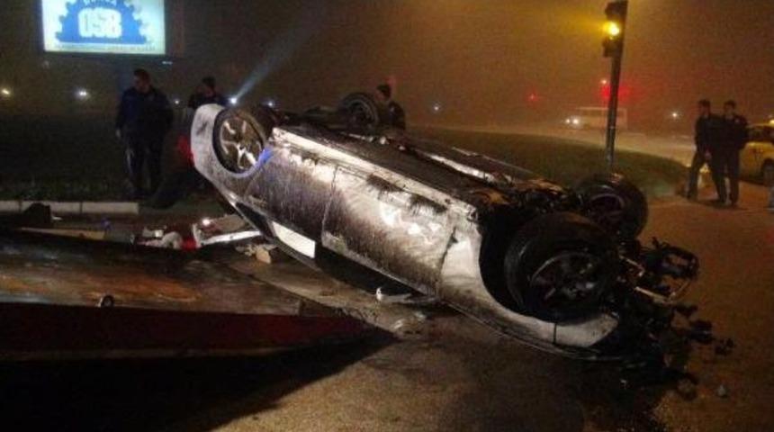 Bursa&rsquo;Da Sis Kazaya Yol A&ccedil;tı: 2 Yaralı