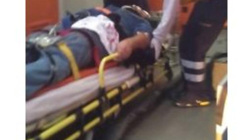 Aksaray&rsquo;da Minib&uuml;s Devrildi: 1 Yaralı