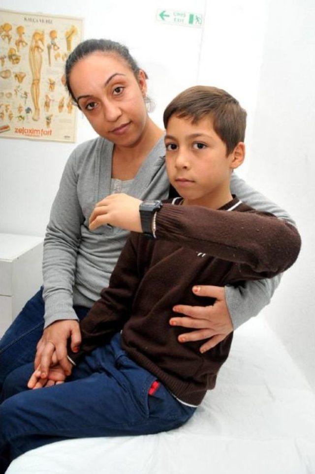 K&uuml;&ccedil;&uuml;k Ali nin Protez Kol Mutluluğu 2