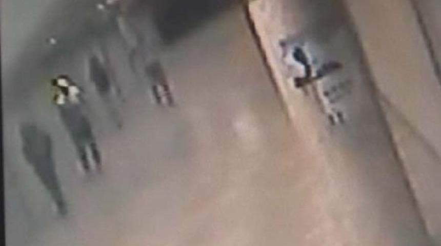 Karak&ouml;y'de Bir Gecede 4 İşyerini Soyan Hırsızlar Kamerada