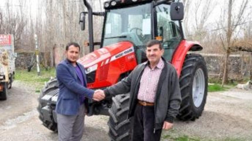 K&uuml;tahya&rsquo;daki Her 7 Ara&ccedil;tan Birisi Trakt&ouml;r