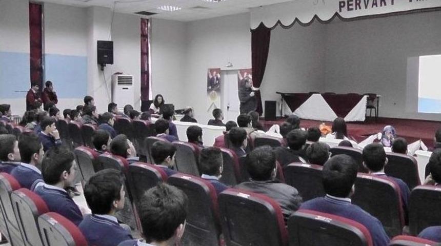 Pervari&rsquo;de Madde Bağımlılığının Zararları Anlatıldı