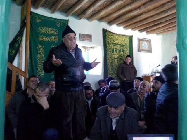 K&ouml;m&uuml;r Ocağı Ve Termik Santrale K&ouml;yl&uuml;den Tepki 1