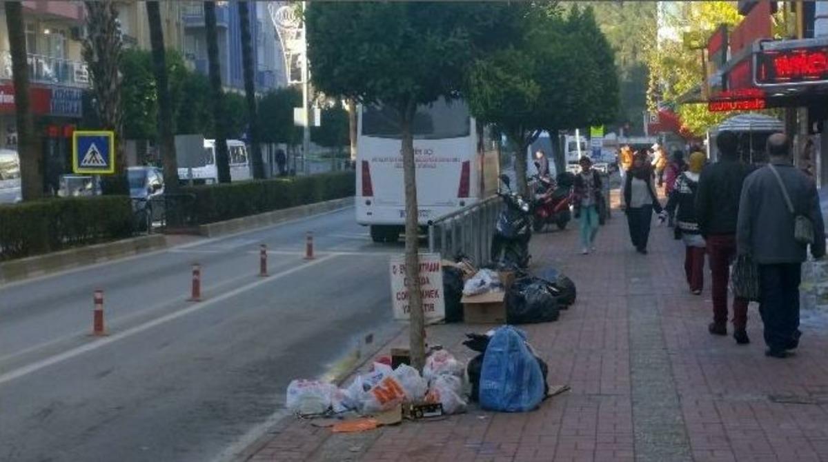 Belediye, Belediyeye Kızıp &Ccedil;&ouml;pleri Toplamadı