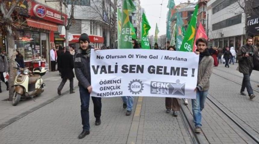 Valiliğe Y&uuml;r&uuml;yen Gruba Polis M&uuml;dahalesi: 16 G&ouml;zaltı