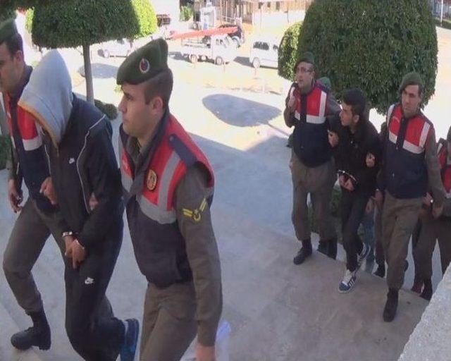 &Ccedil;aldıkları 3 Bin Liralık Televizyonu Bayiye 75 Liraya Satınca Yakalandılar 2