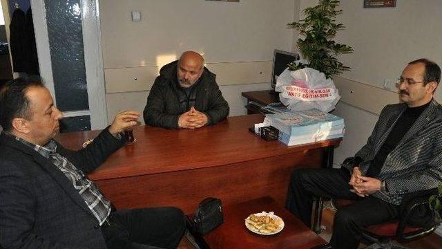 Aktif Egitim-sen’den Türk Egitim-sen’e Hayırlı Olsun Ziyareti