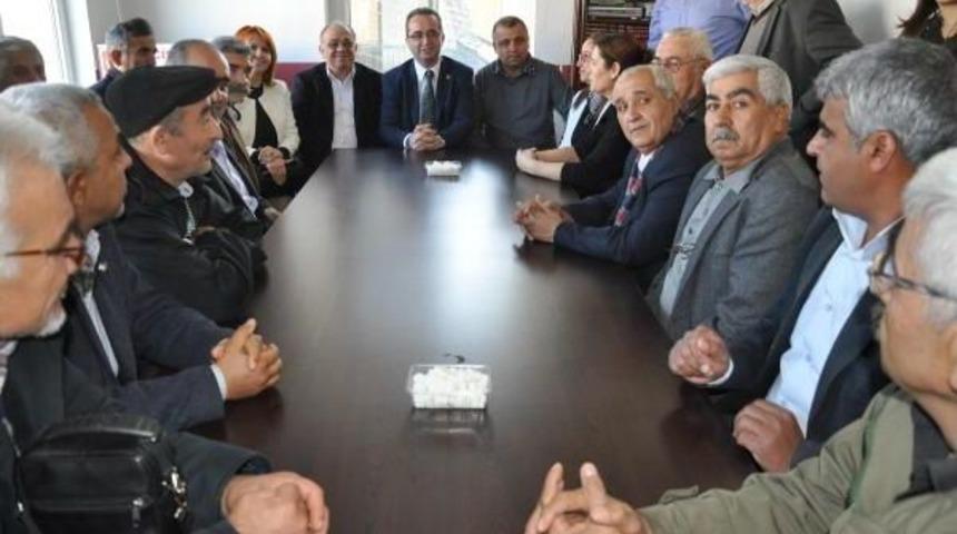 Chp'li Tezcan: T&uuml;rkiye Kendi &Ccedil;etesi İle Y&uuml;zleşmek Zorundadır