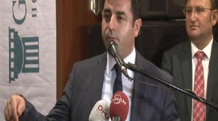 Demirtaş: H&uuml;k&uuml;mete Bağlı Bir Yargının Adil Yargılama Yapması M&uuml;mk&uuml;n Değil