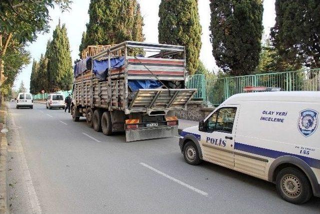 Yol Verme Yüzünden Kamyon Şoförünü Vurdular