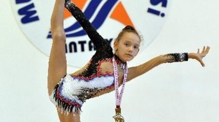 Muratpaşalı Cimnastik&ccedil;inin Başarısı