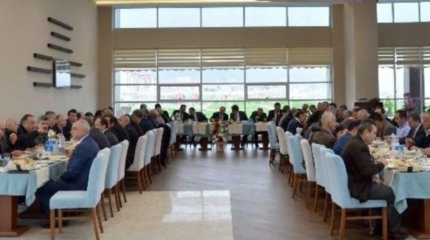 Başkan G&uuml;mr&uuml;k&ccedil;&uuml;oğlu Arsin&rsquo;de