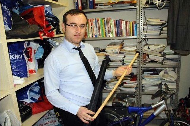 Tramvaylarda Unutulan Eşyalar "yok Artık" Dedirtiyor 1