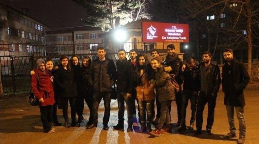 İletişim &Ouml;ğrencilerinden &Ccedil;ocuk Yuvasına Ziyaret