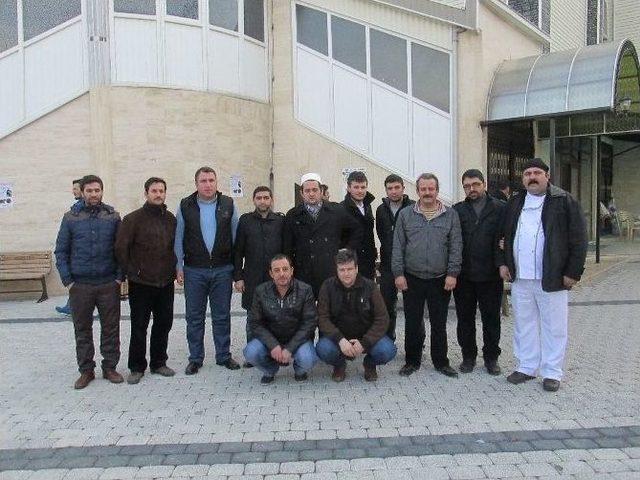 Sabah Namazına Gelen 2 Bin Kişiye &Ccedil;orba İkram Edildi 3