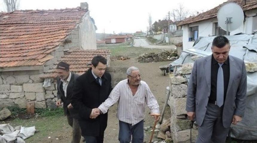 Seyitgazi’de İhtiyaç Sahiplerine Yardım