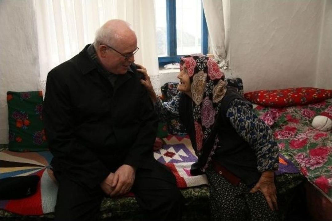 Başkan Kurt&rsquo;tan İhtiya&ccedil; Sahibi Vatandaşlara Ziyaret