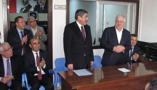 Uzer Ve &Ouml;zke&ccedil;eci&rsquo;nin İl&ccedil;e Ziyaretleri 1