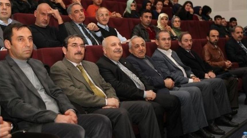 &lsquo;&uuml;niversitelerden Beklentiler Ve Yeni &Uuml;niversitelerin Profili&rsquo;konulu Konferans