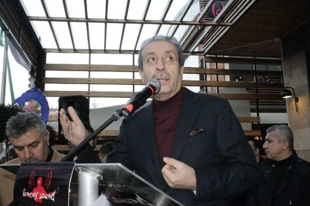 Bakan Eker, Diyarbakır&rsquo;da Bir Restoranın A&ccedil;ılışına Katıldı