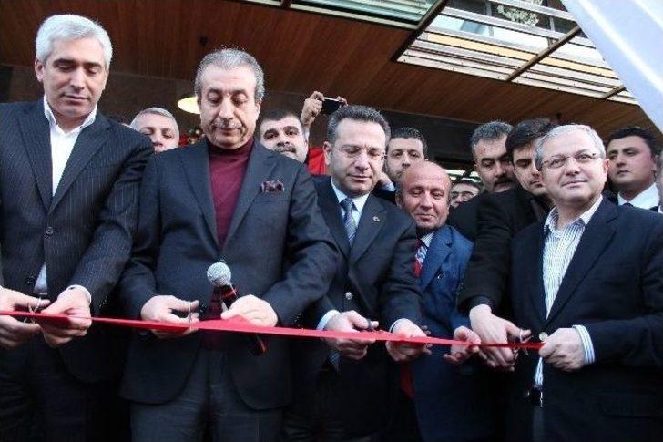 Bakan Eker, Diyarbakır’da Bir Restoranın Açılışına Katıldı G5