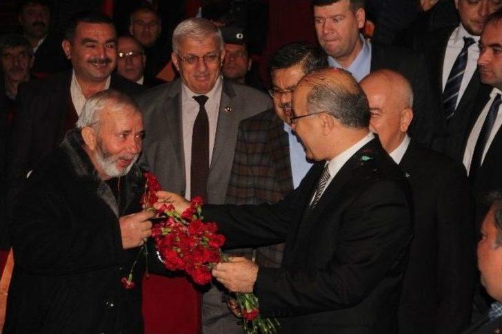 Ak Parti Genel Başkan Yardımcısı Hüseyin Çelik Bilecik’te Partililere Seslendi G4