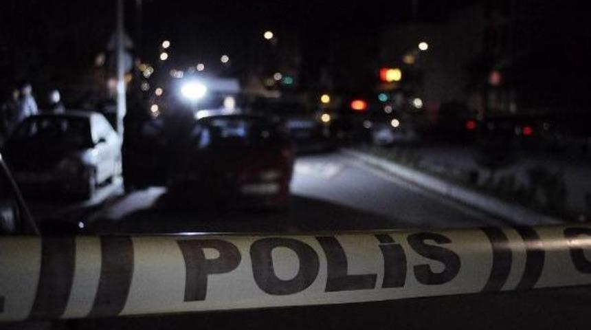 Ataşehir'de Silahlı &Ccedil;atışma; 1 &Ouml;l&uuml;, 3 Yaralı