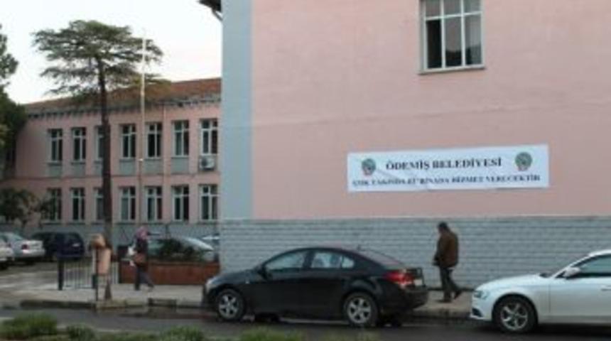 &Ouml;demiş Belediyesi Eski Adliye Binasına Taşınıyor