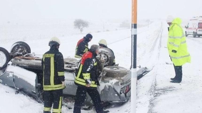 Kar Yağdı 12 Ara&ccedil; Yoldan &Ccedil;ıktı