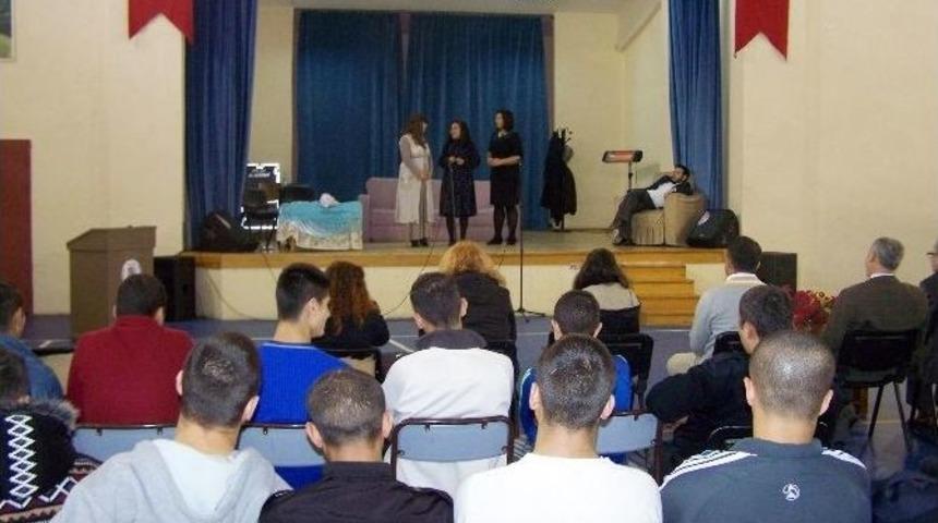 Perde Bu Kez Mahkumlar İ&ccedil;in A&ccedil;ıldı