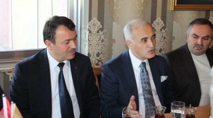 M&uuml;siad D&uuml;zce Şubesi Nail Olpak İle Bir Araya Geldi