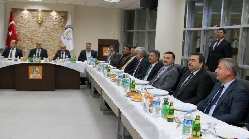 Belediye Başkanları G&ouml;rdes&rsquo;te Toplandı