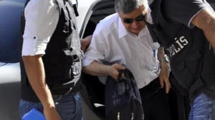 Eski Rekt&ouml;r'&uuml;n De Sanık Olduğu '&ccedil;ukurova &Uuml;niversitesi'nde Yolsuzluk' Davası Başladı