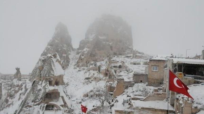 Peribacaları Kar Altında