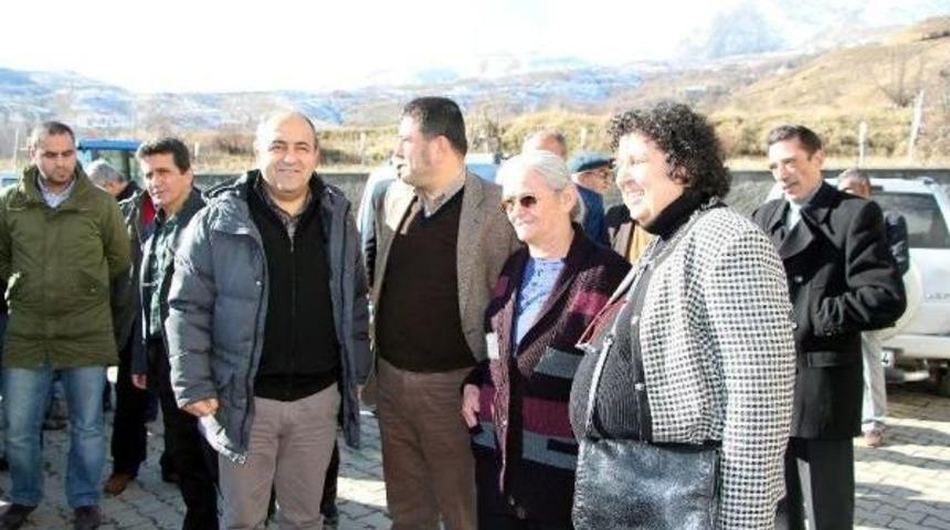 Chp'li Berberoğlu: Hdp, Akp İle Olan Pazarlığını A&ccedil;ıklasın