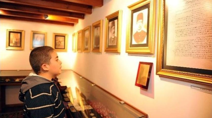 Taceddin Dergahı M&uuml;zesi&rsquo;ne Ziyaret&ccedil;i Akını