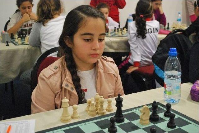 İl Birinciliği 11-12 Yaş Kategorisi Satranç Turnuvası Tamamlandı