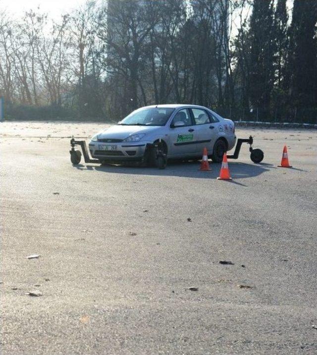 Nilüfer Belediyesi Personeline Güvenli Sürüş Eğitimi