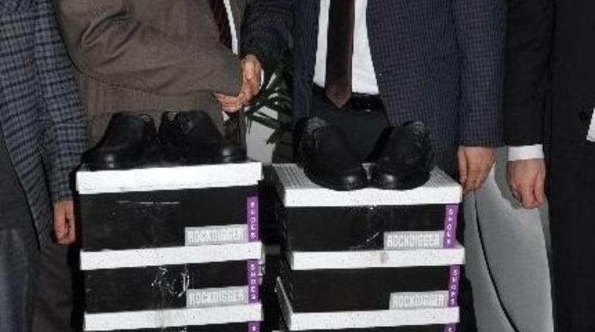 B&uuml;y&uuml;kşehir&rsquo;den İhtiya&ccedil; Sahibi &Ouml;ğrencilere &lsquo;sıcak&rsquo; Destek